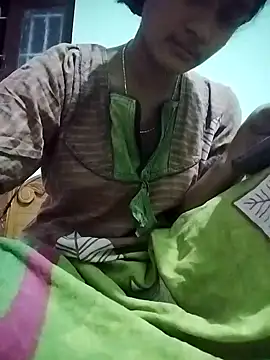 Snapshot of aadhini01 chatting on February 1, 2025, 6:29 pm aadhini01 online show from February 1, 2025, 6:29 pm