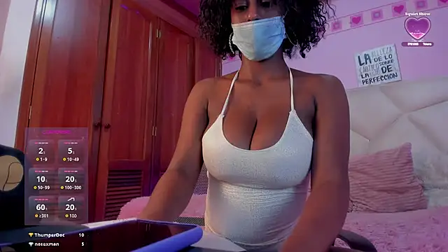 Snapshot of CoccoBele69 chatting on March 18, 2025, 10:15 pm CoccoBele69 online show from March 18, 2025, 10:15 pm