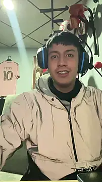 Stiven 017 online show from February 18, 2026, 2:42 am