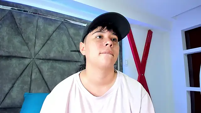 AbbySmiitth  online show from April 17, 2026, 10:45 pm