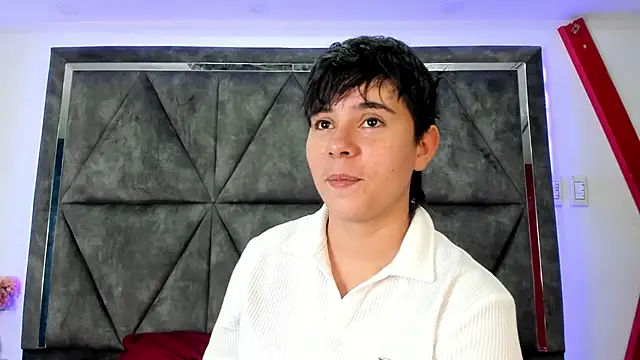 AbbySmiitth  online show from February 26, 2026, 10:21 pm