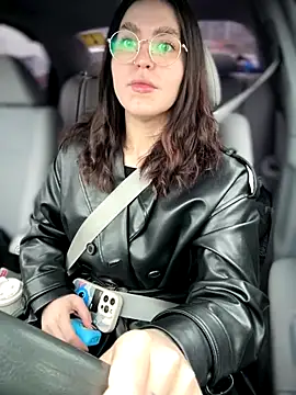 meow girl online show from November 25, 2025, 10:04 am