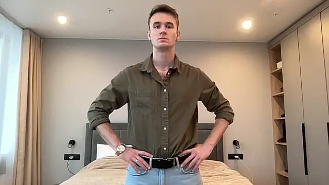 cute mark online show from November 8, 2025, 12:09 pm