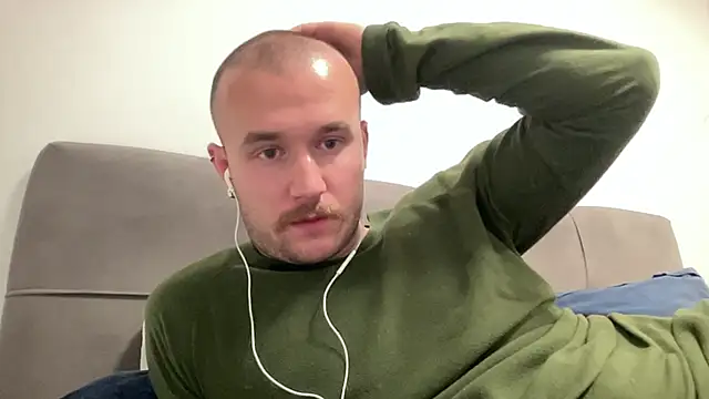 Snapshot of cute_mark chatting on December 21, 2024, 5:39 pm cute mark online show from December 21, 2024, 5:39 pm