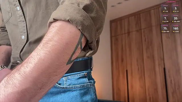 cute mark online show from April 12, 2026, 8:39 am