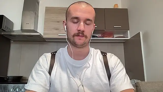 Snapshot of cute_mark chatting on December 20, 2024, 10:16 am cute mark online show from December 20, 2024, 10:16 am
