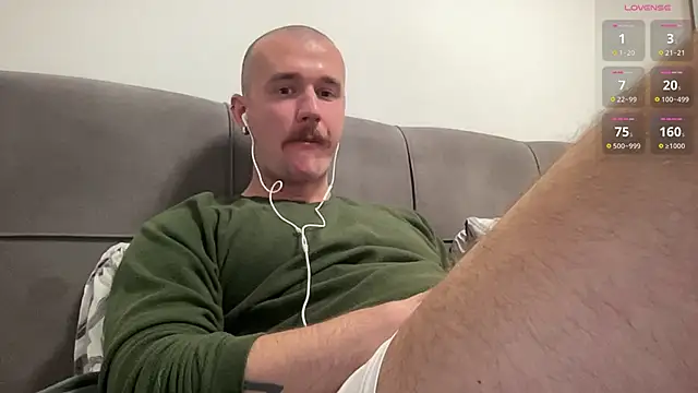 Snapshot of cute_mark chatting on December 16, 2024, 6:27 pm cute mark online show from December 16, 2024, 6:27 pm