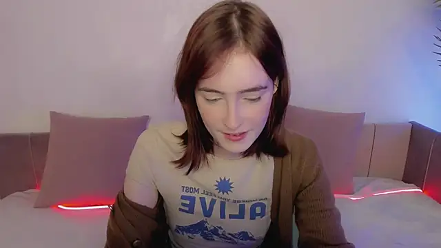 Snapshot of MarryCuddle chatting on January 8, 2025, 8:27 am MarryCuddle online show from January 8, 2025, 8:27 am