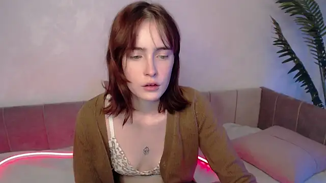 Snapshot of MarryCuddle chatting on January 3, 2025, 8:43 am MarryCuddle online show from January 3, 2025, 8:43 am