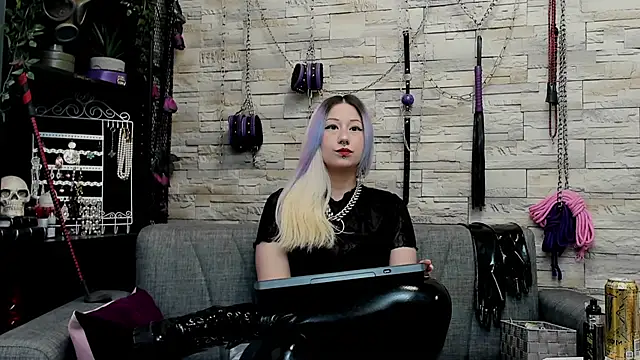 CruelMistress online show from February 18, 2026, 1:58 am