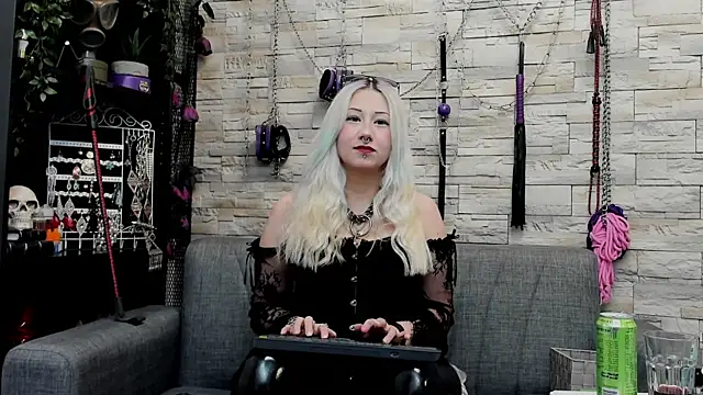 CruelMistress online show from May 16, 2026, 12:42 am