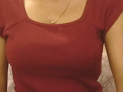 Snapshot of _FluffyHxney_ chatting on November 14, 2025, 6:11 pm FluffyHxney online show from November 14, 2025, 6:11 pm