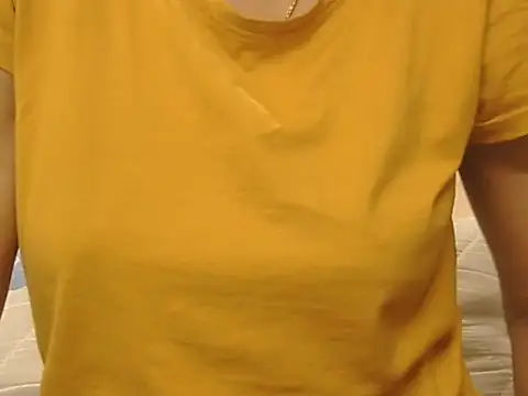 Snapshot of _FluffyHxney_ chatting on November 19, 2025, 2:50 pm FluffyHxney online show from November 19, 2025, 2:50 pm