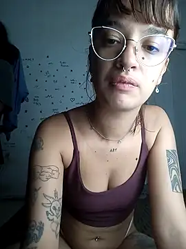 pepsicolacouple online show from March 18, 2025, 2:40 am