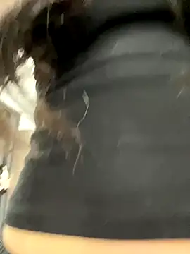 xyebobs online show from November 26, 2025, 1:22 pm