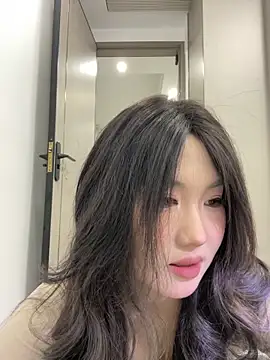 xyebobs online show from December 16, 2025, 3:27 pm