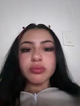 myeimmy 33 online show from March 6, 2026, 1:00 am