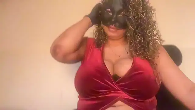 SCARLET-SANTANA online show from May 6, 2026, 8:24 pm