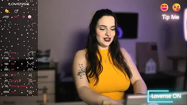 Snapshot of __Latisha__ chatting on October 26, 2025, 7:36 pm   Latisha   online show from October 26, 2025, 7:36 pm