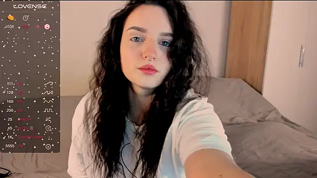 Snapshot of __Latisha__ chatting on February 18, 2025, 4:14 pm   Latisha   online show from February 18, 2025, 4:14 pm