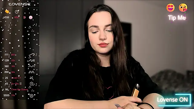 Snapshot of __Latisha__ chatting on October 5, 2025, 5:36 pm   Latisha   online show from October 5, 2025, 5:36 pm