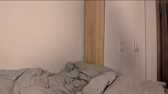 Snapshot of __Latisha__ chatting on December 3, 2024, 7:50 pm   Latisha   online show from December 3, 2024, 7:50 pm