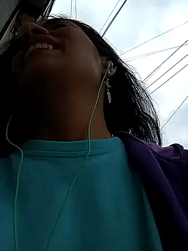 chloewildd  online show from September 14, 2025, 5:02 pm