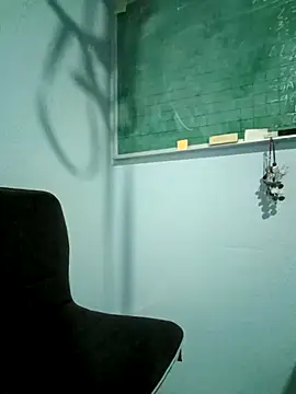 Javierhot666 online show from April 17, 2026, 11:07 pm