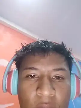 Snapshot of Tu_papi_69_ chatting on November 4, 2025, 5:44 am Tu papi 69 online show from November 4, 2025, 5:44 am