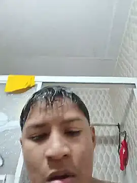 Tu papi 69  online show from May 25, 2026, 6:01 am