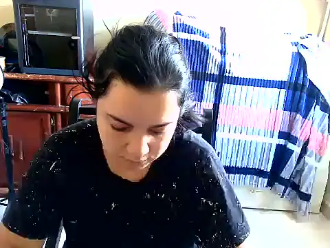 Victorialatina online show from November 12, 2025, 5:39 pm