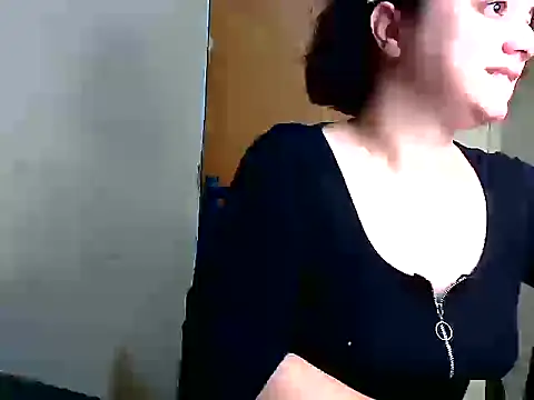 Victorialatina online show from October 29, 2025, 4:22 am