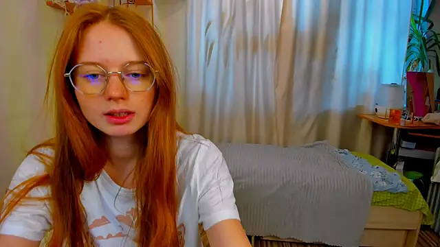 Snapshot of Fire_Luna chatting on November 11, 2025, 6:08 am Fire Luna online show from November 11, 2025, 6:08 am