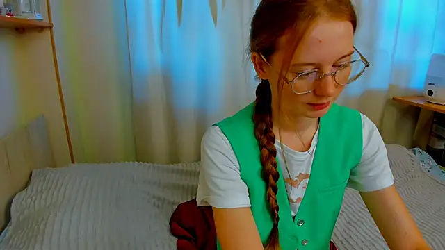 Snapshot of Fire_Luna chatting on November 14, 2025, 5:33 am Fire Luna online show from November 14, 2025, 5:33 am