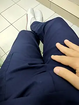 Snapshot of gatmoreno1 chatting on October 3, 2025, 4:30 pm gatmoreno1 online show from October 3, 2025, 4:30 pm