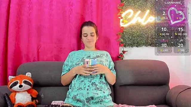 Snapshot of Chloesmithx_ chatting on January 24, 2025, 3:22 am Chloesmithx online show from January 24, 2025, 3:22 am