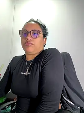 angela angels  online show from October 31, 2025, 11:44 pm