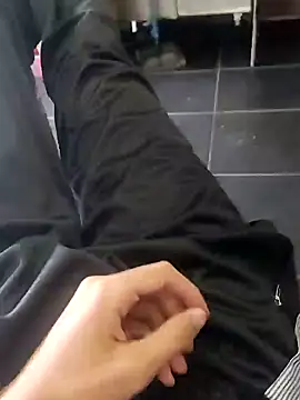 Juliano69xv online show from October 27, 2025, 6:09 pm