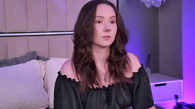 IreneRaye online show from March 3, 2026, 8:38 pm