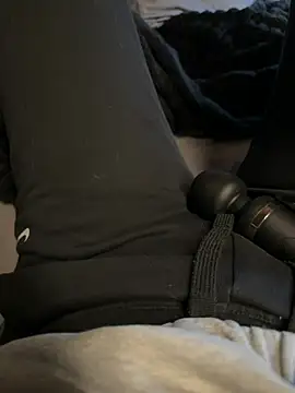 Snapshot of Ana-05 chatting on February 18, 2026, 3:30 pm Ana-05 online show from February 18, 2026, 3:30 pm