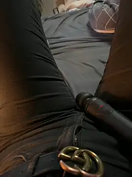 Ana-05 online show from March 3, 2025, 5:20 pm