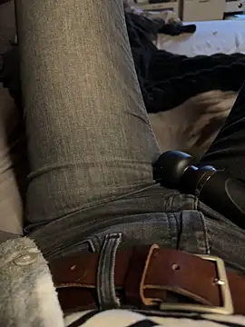 Snapshot of Ana-05 chatting on February 21, 2026, 3:47 pm Ana-05 online show from February 21, 2026, 3:47 pm