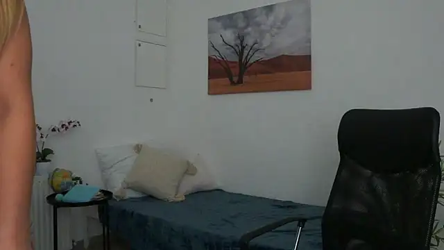 Snapshot of magic___smile chatting on January 7, 2025, 5:20 pm magic smile online show from January 7, 2025, 5:20 pm