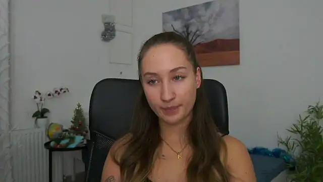 Snapshot of magic___smile chatting on December 21, 2024, 2:26 pm magic smile online show from December 21, 2024, 2:26 pm