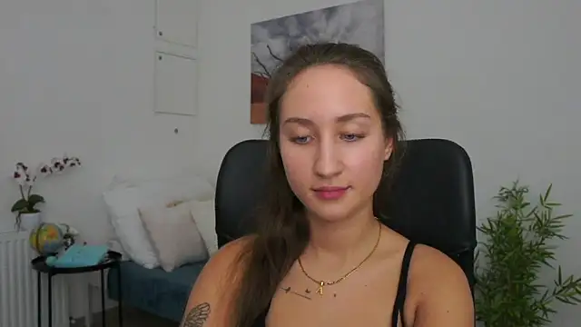 Snapshot of magic___smile chatting on January 29, 2025, 11:20 am magic smile online show from January 29, 2025, 11:20 am