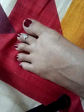 lakey91girl online show from February 5, 2026, 5:31 pm