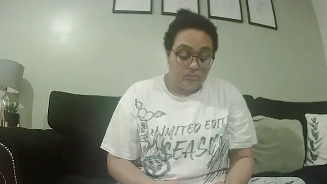 vanilla chocolate23 online show from January 8, 2026, 8:31 am