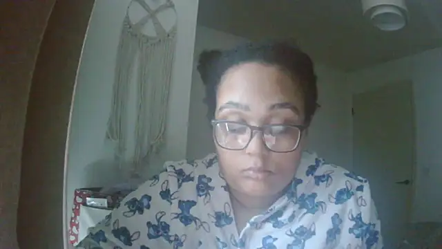 vanilla chocolate23 online show from April 8, 2026, 8:05 am