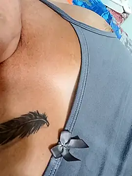 Snapshot of Zamara_milf chatting on February 5, 2026, 10:44 am Zamara milf online show from February 5, 2026, 10:44 am