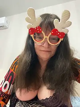 Snapshot of ZaraFay chatting on January 5, 2026, 6:33 pm ZaraFay online show from January 5, 2026, 6:33 pm